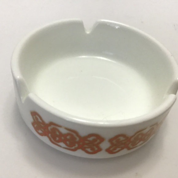 Vintage Wedgwood Metallized Bone China White Ashtray England - Picture 3 of 6